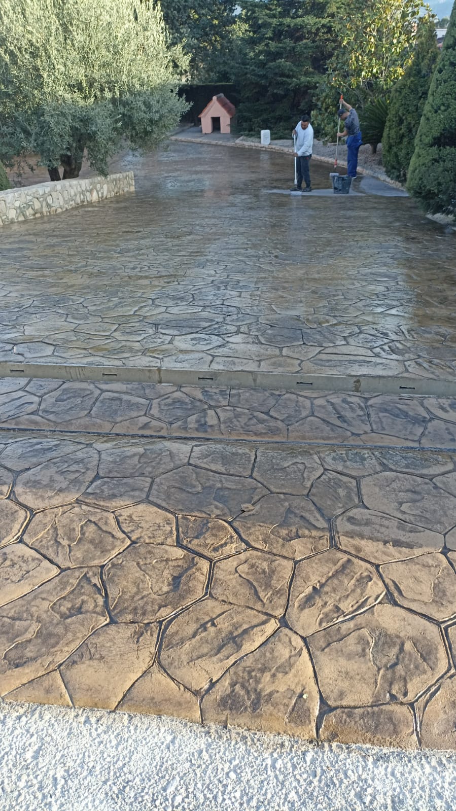 Hormigón impreso acabado piedra