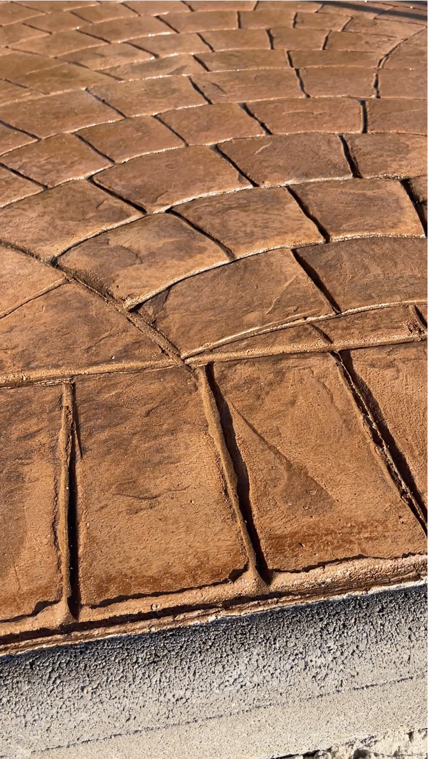 Detalle en primer plano del hormigón impreso